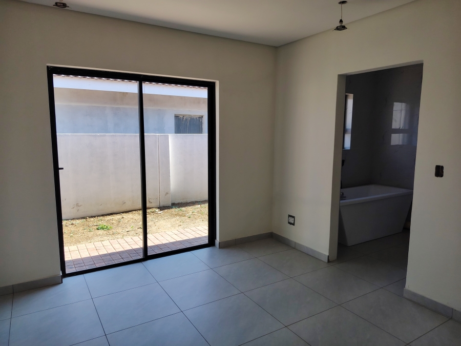 3 Bedroom Property for Sale in The Islands Estates North West